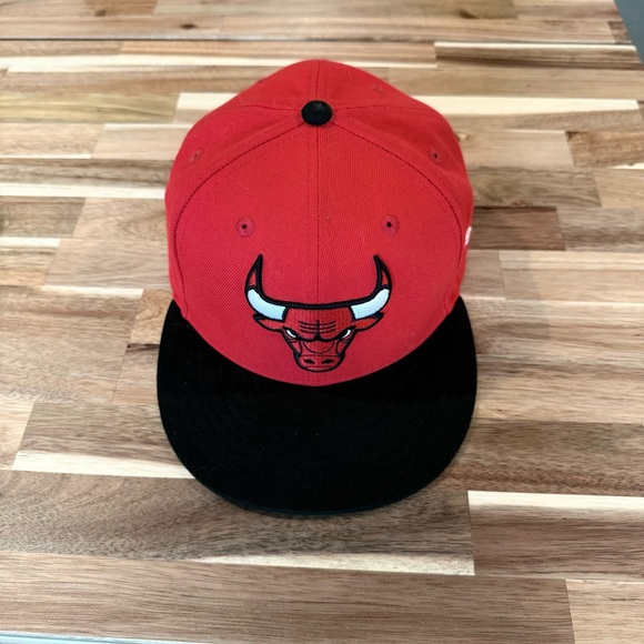 New Era Other - New Era Chicago Bulls Red and Black Flat Brim Snapback Hat
